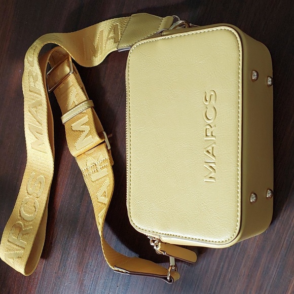 MARCS Handbags - Marcs Budapest Zip around handbag